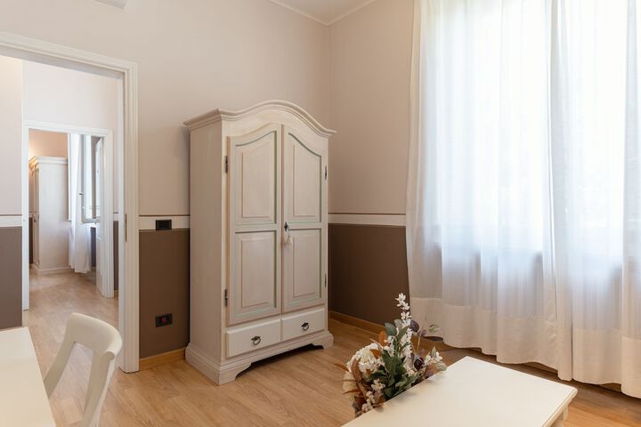 Room 13 of 74