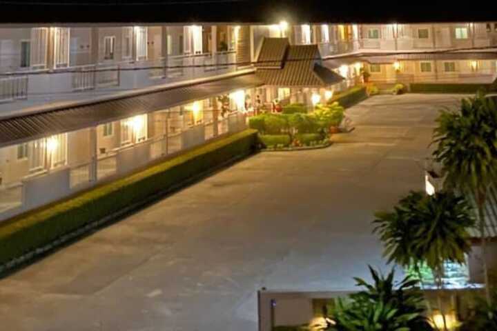 Chiang Kham Grand Villa