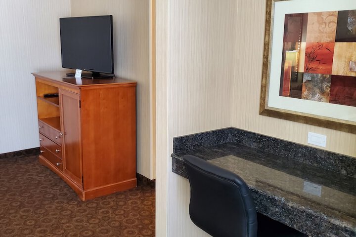 Room 6 of 46