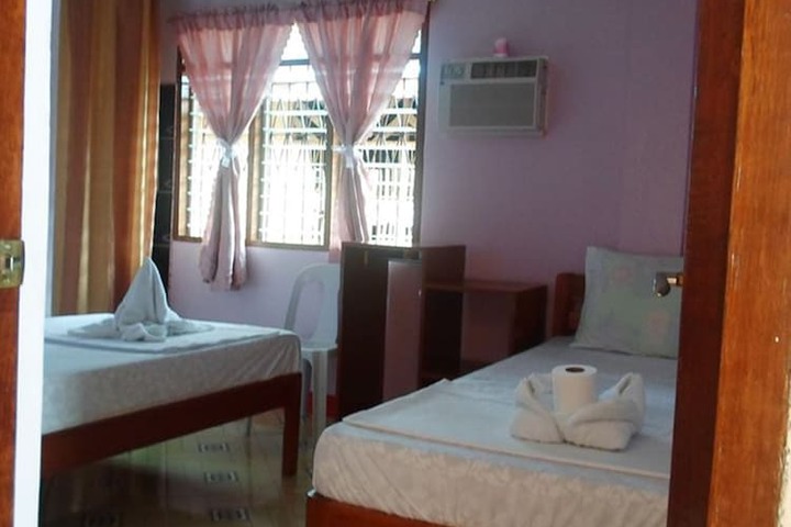 Room 3 of 20