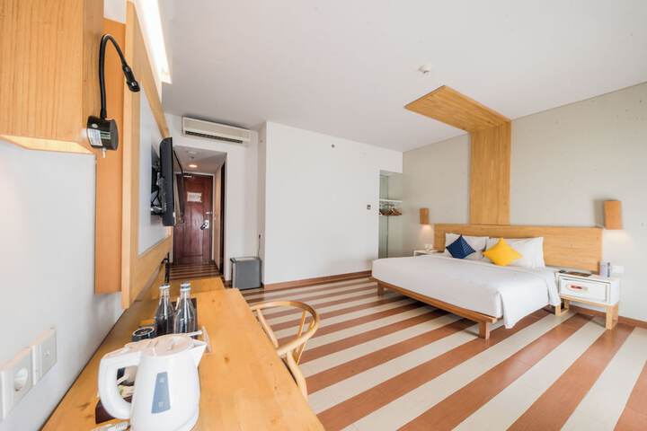 Room 51 of 168