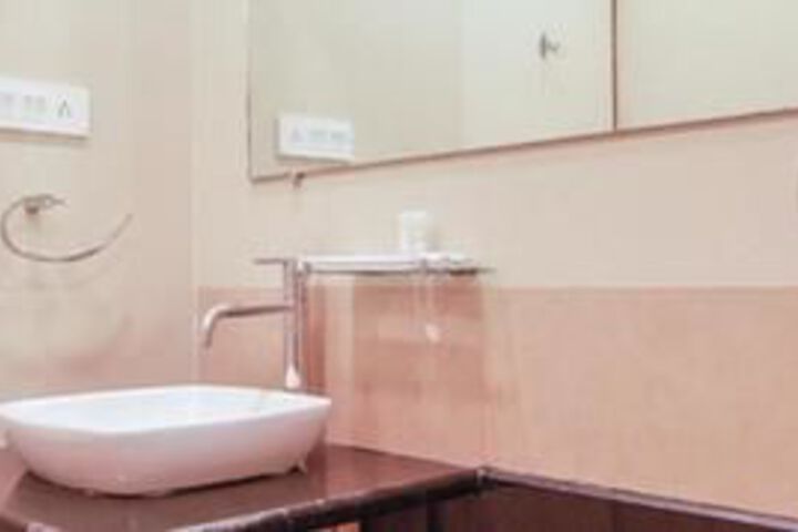 Room 8 of 47