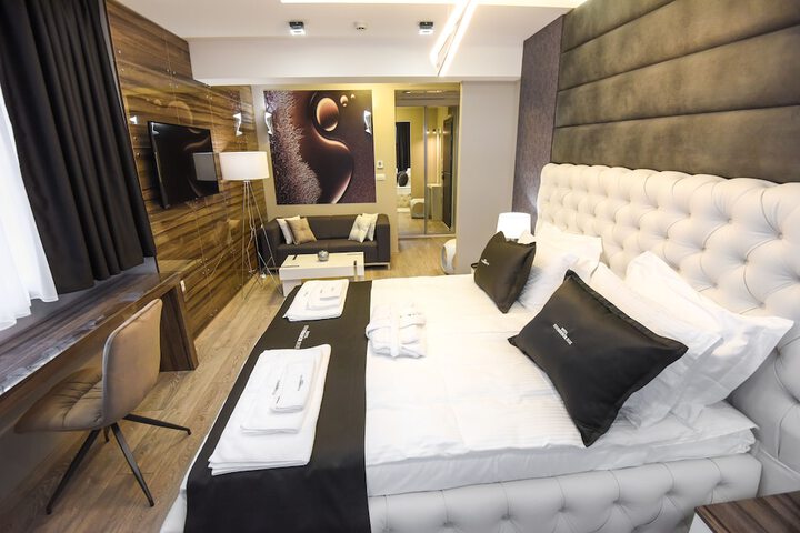 Room 15 of 58