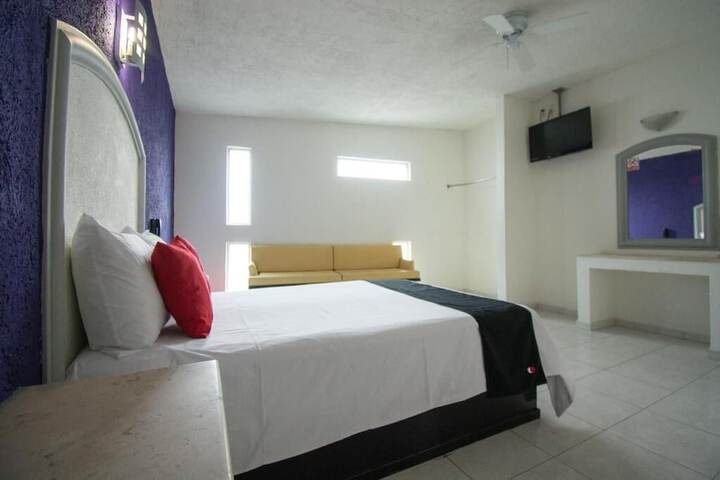 Room 7 of 28