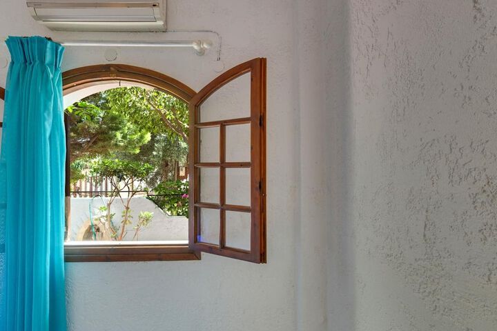 Room 10 of 71