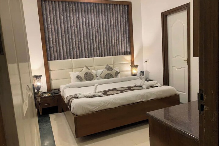 Room 19 of 35