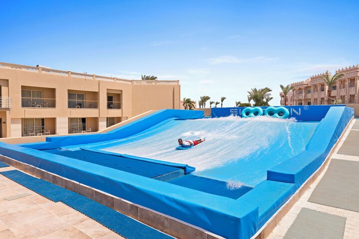 Pool 59 of 220