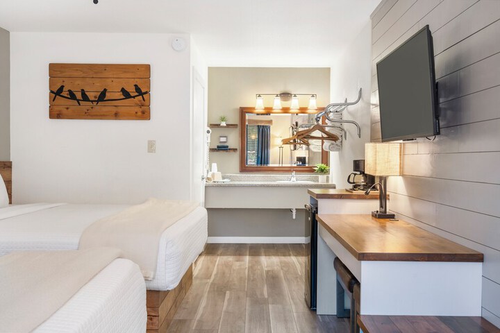 Room 10 of 40