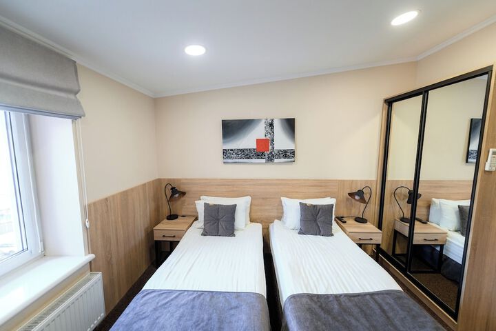Room 26 of 65