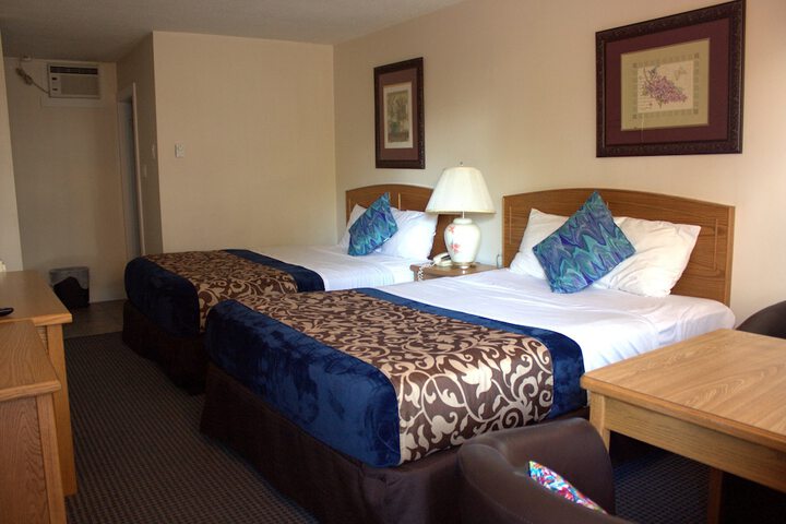 Room 6 of 63