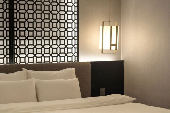 Room 27 of 111