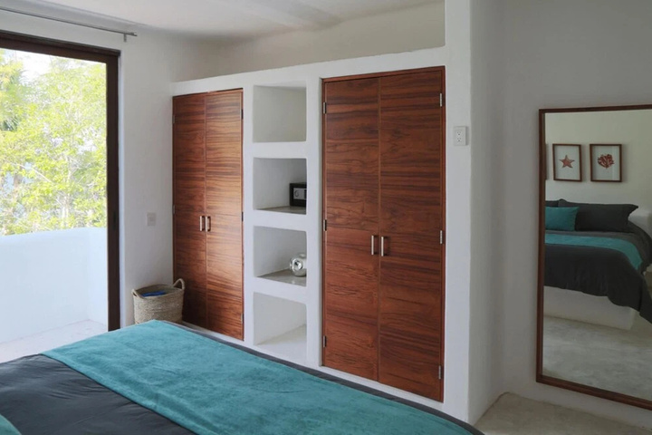 Room 3 of 7