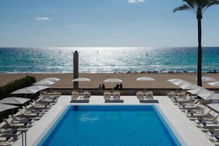 Pool Hotel