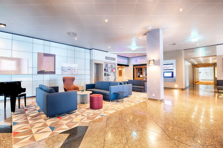 Guest Lobby