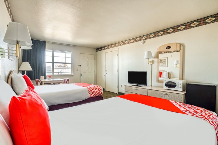 Room 15 of 33