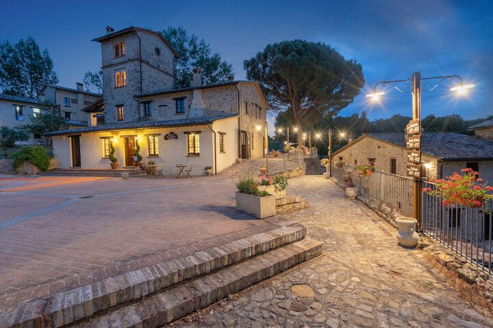 Borgo Pulciano Agriturismo in Montone