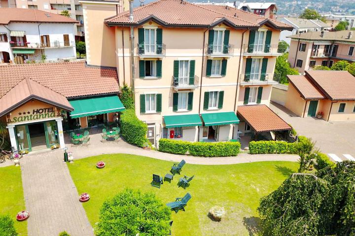 Photo of Santanna