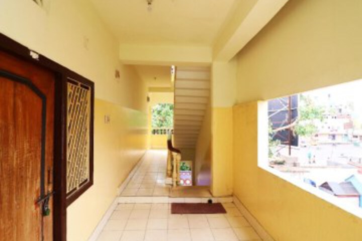 SPOT ON 40429 Hotel Shriya