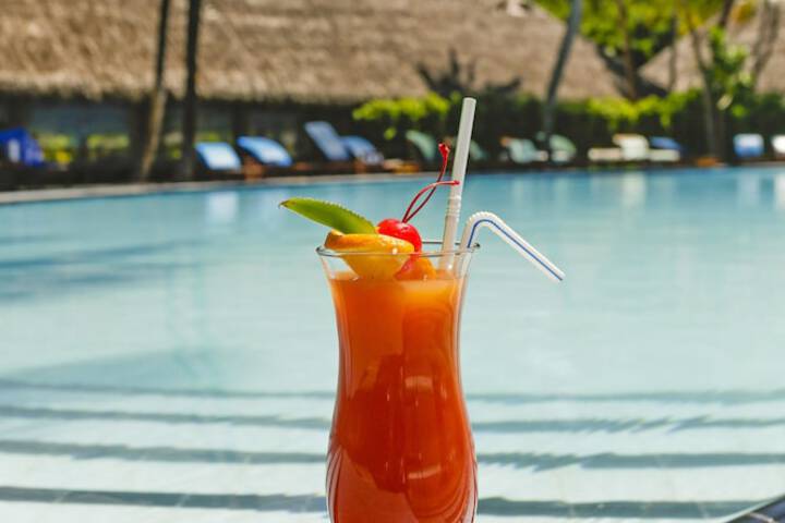 Pool Hotel