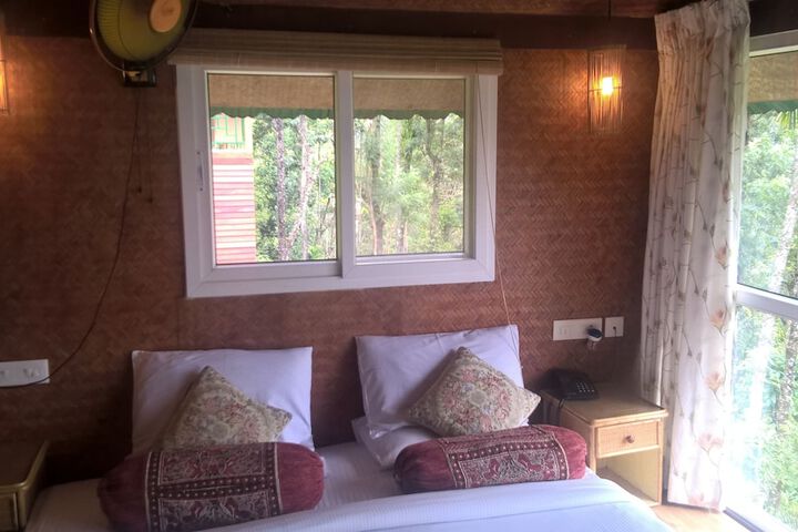 Room 6 of 53