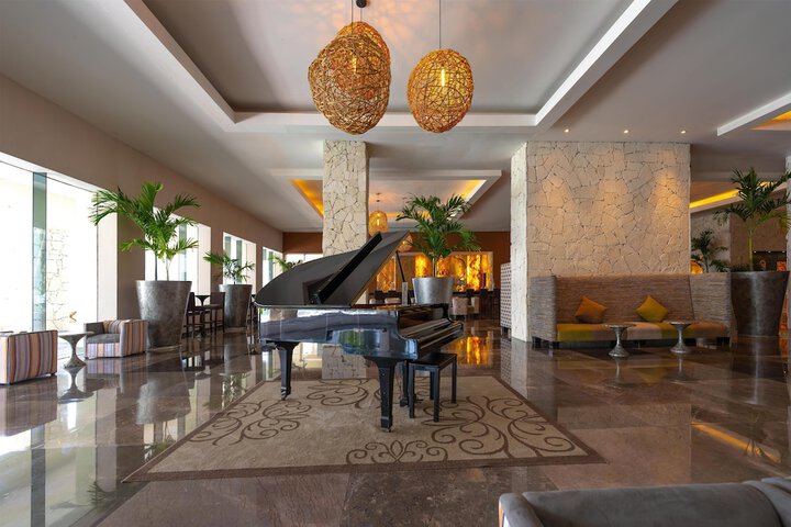 Hotel Interior 3 of 87