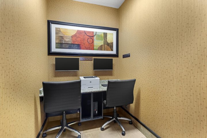 Business Center 42 of 44