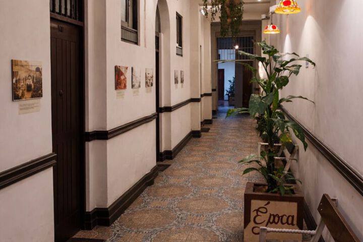 Ballroom/Hall 52 of 58