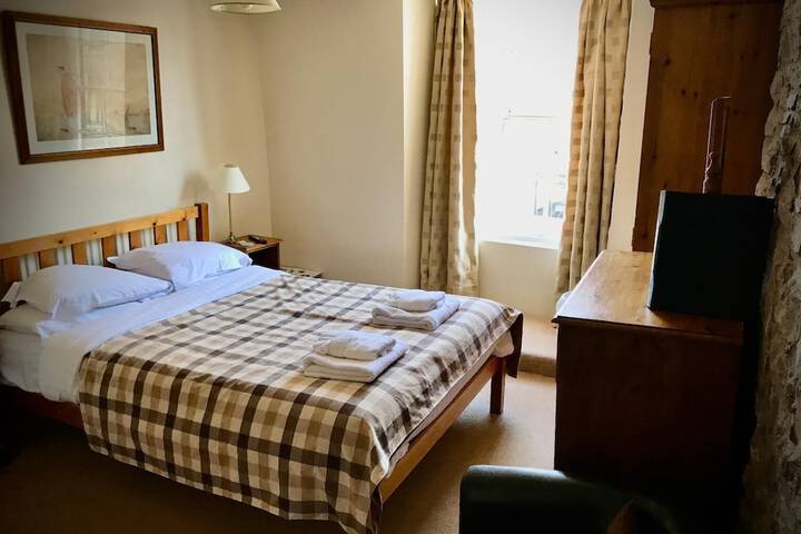 Room 10 of 94