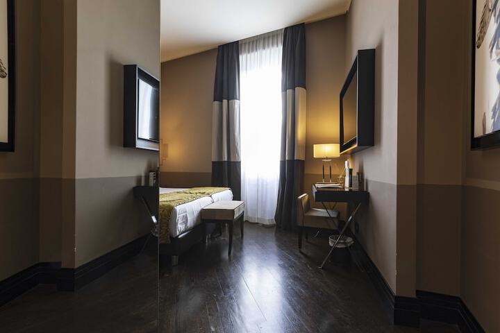 Room 40 of 79