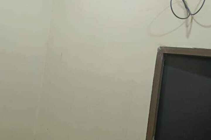 Room 16 of 63
