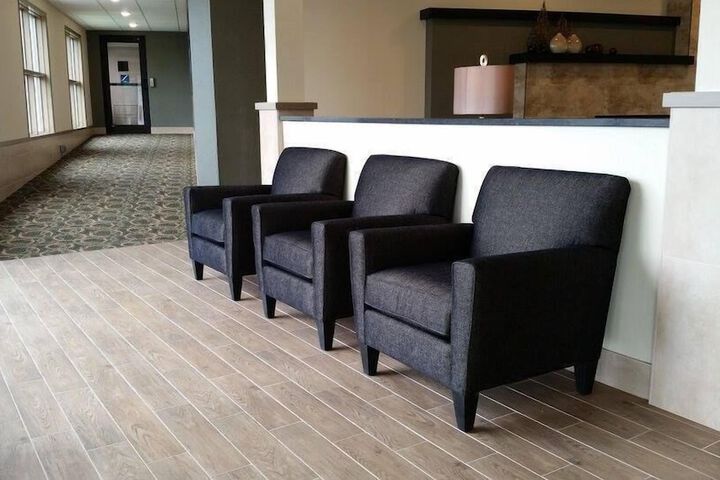 Entrance & Lobby