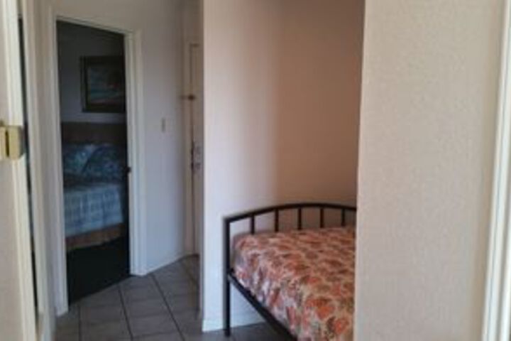 Room 21 of 54
