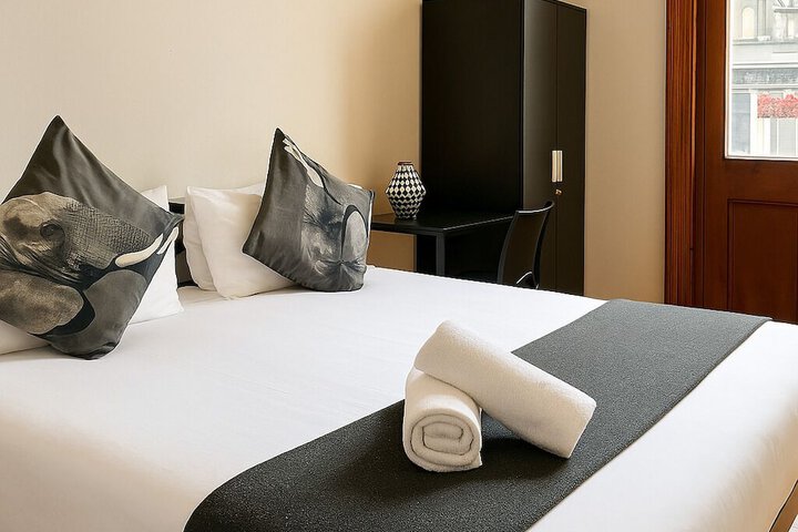 Room 5 of 23