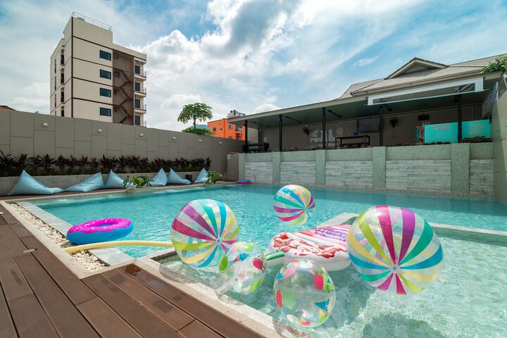 Pool 66 of 124