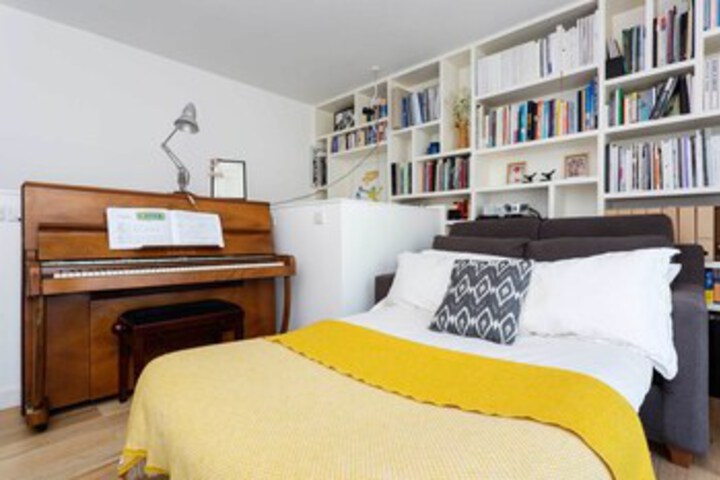 Room 12 of 19