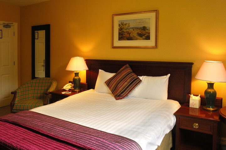Room 2 of 36