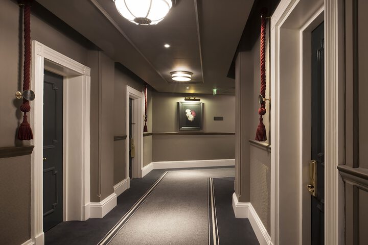 Ballroom/Hall 193 of 226