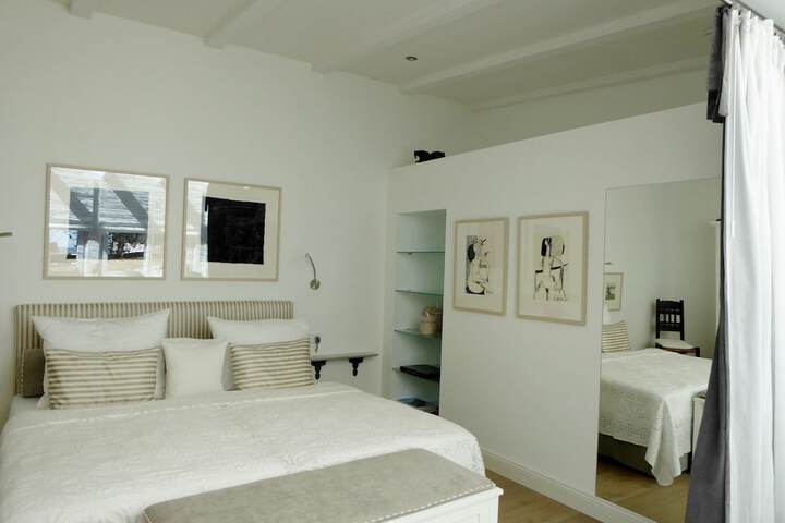 Room 10 of 52