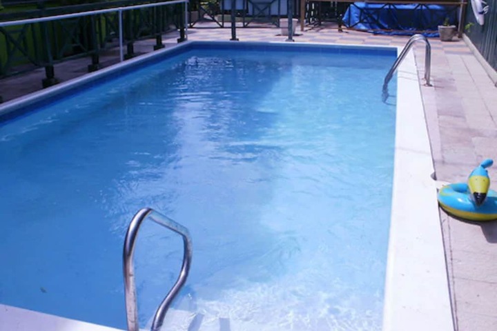 Pools & Facilities