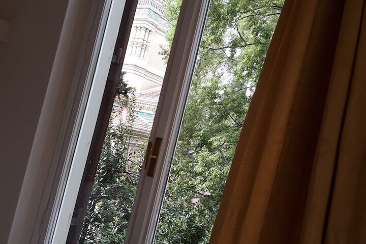 Room 63 of 103