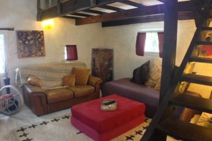 Room 50 of 74