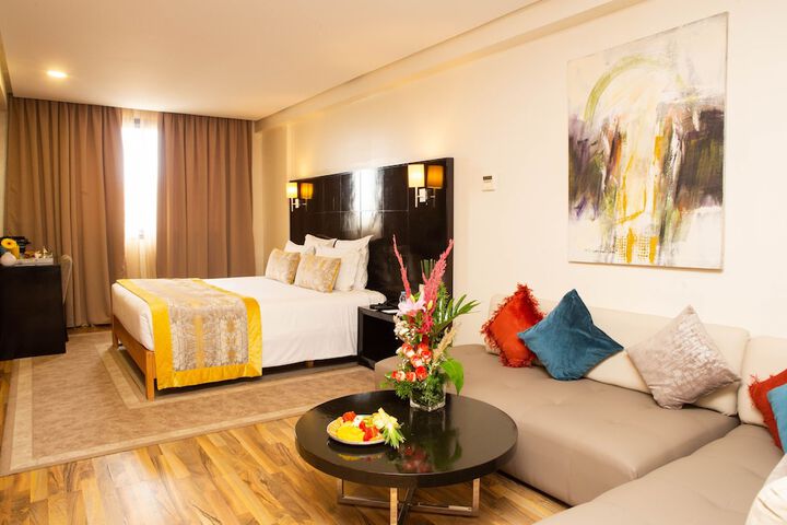 Room 35 of 60