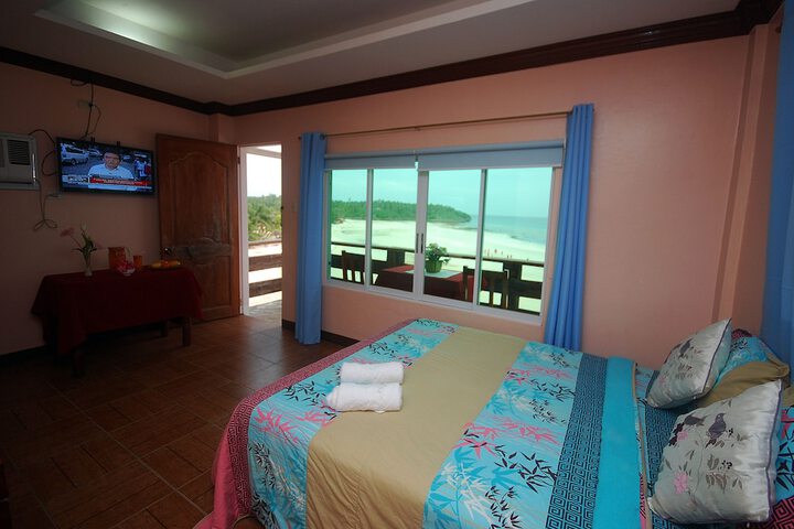 Room 5 of 28