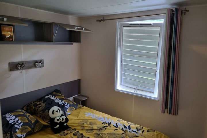 Room 12 of 117