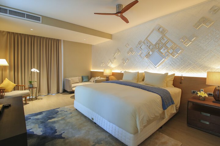 Room 4 of 51