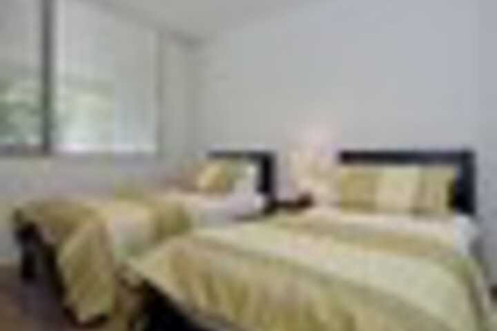 Room 41 of 255