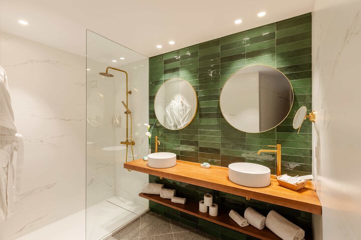 Bathroom Interior Photo