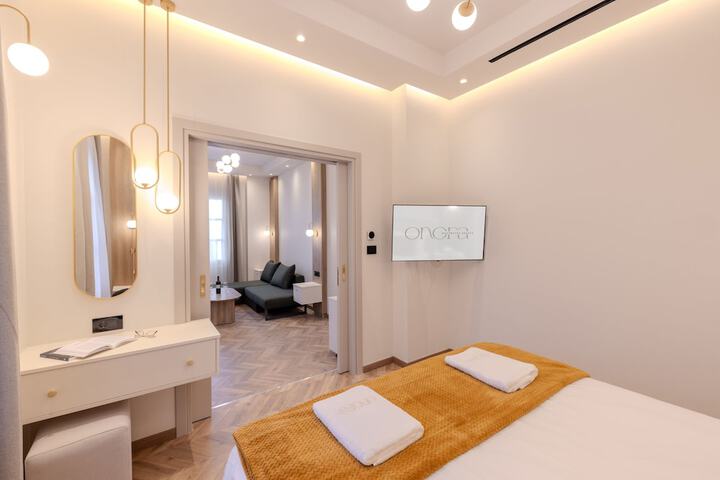 Room 10 of 56