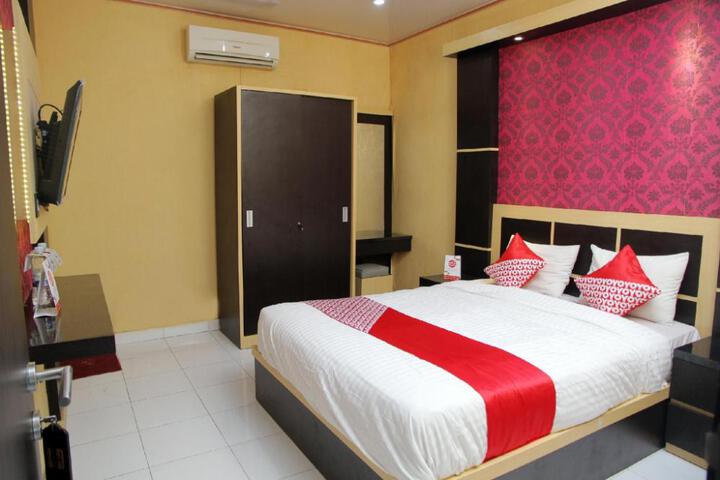 Exterior of OYO 840 Hotel Dely