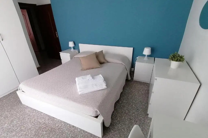 Room 3 of 12